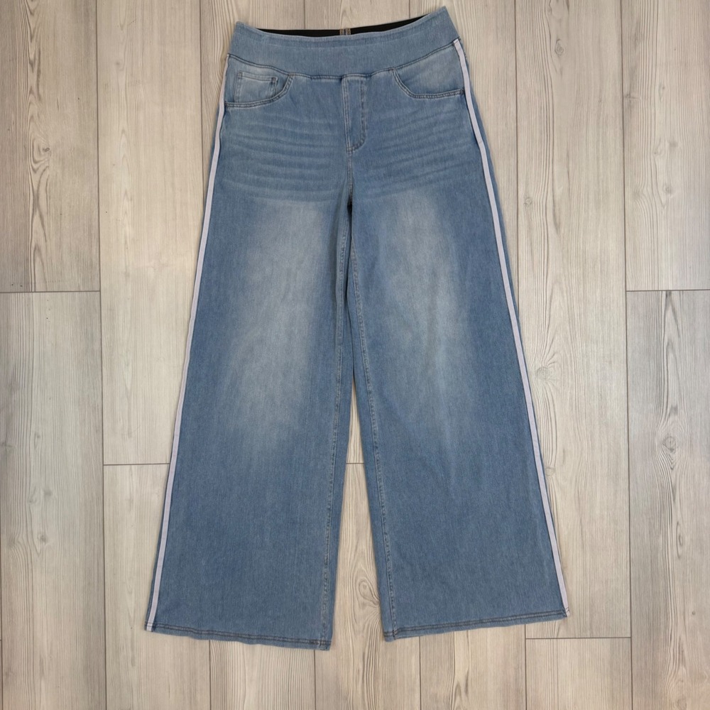 Halara Light Wash Wide Leg Denim Side Stripe Pull On Jeans Blue Large Regular